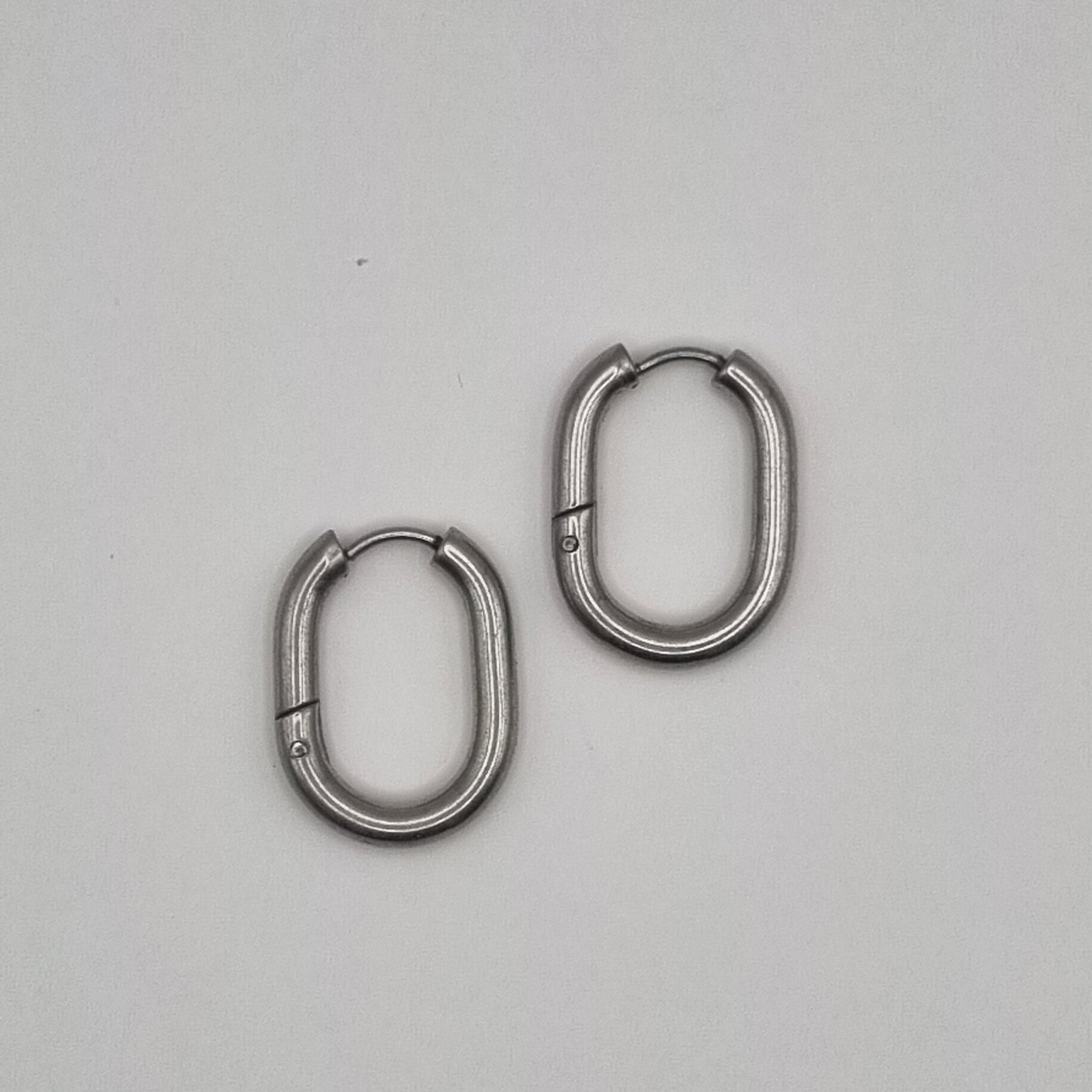 Creolen ovaal zilver RVS BY SANNE