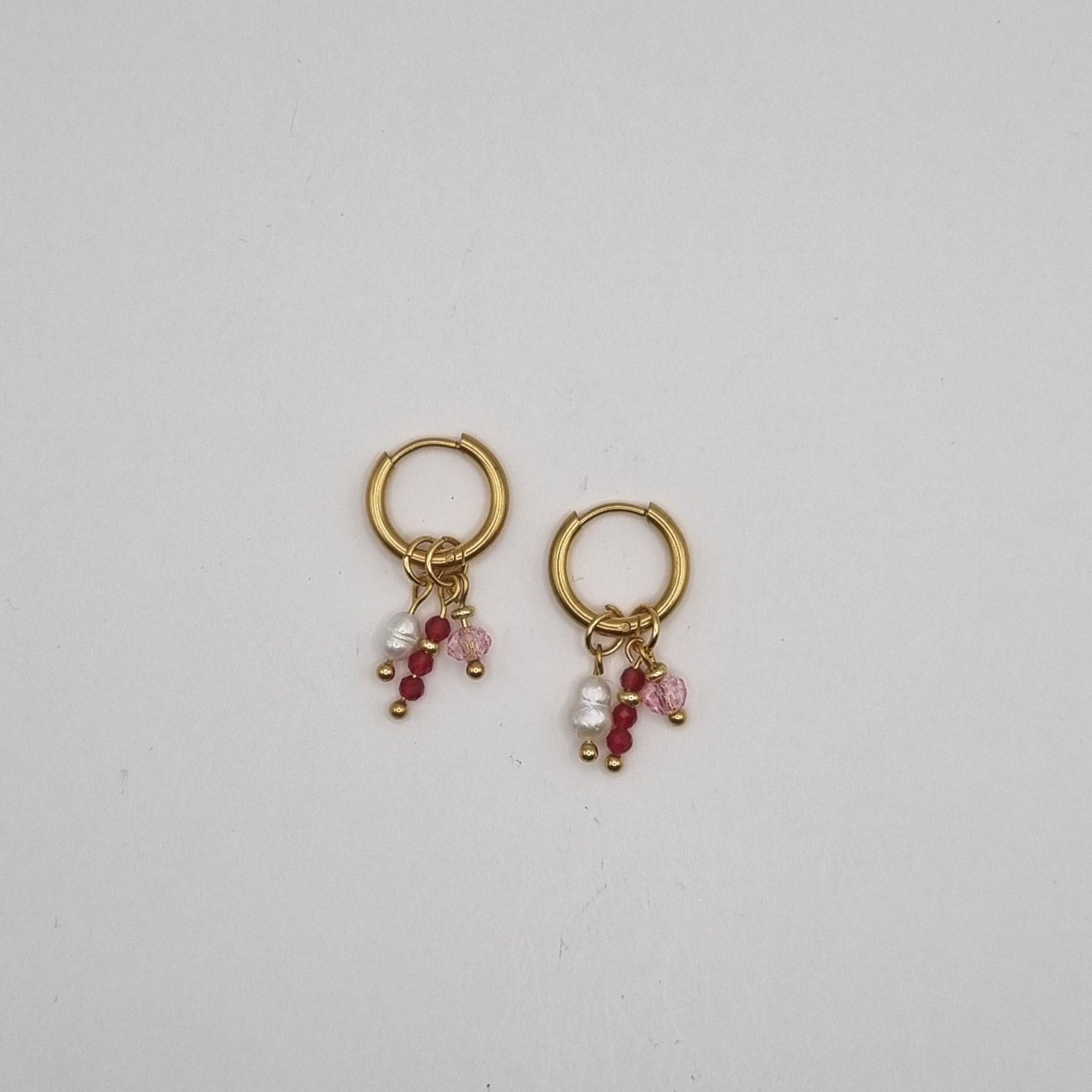 Oorringen RVS rood roze kralen BY SANNE oud