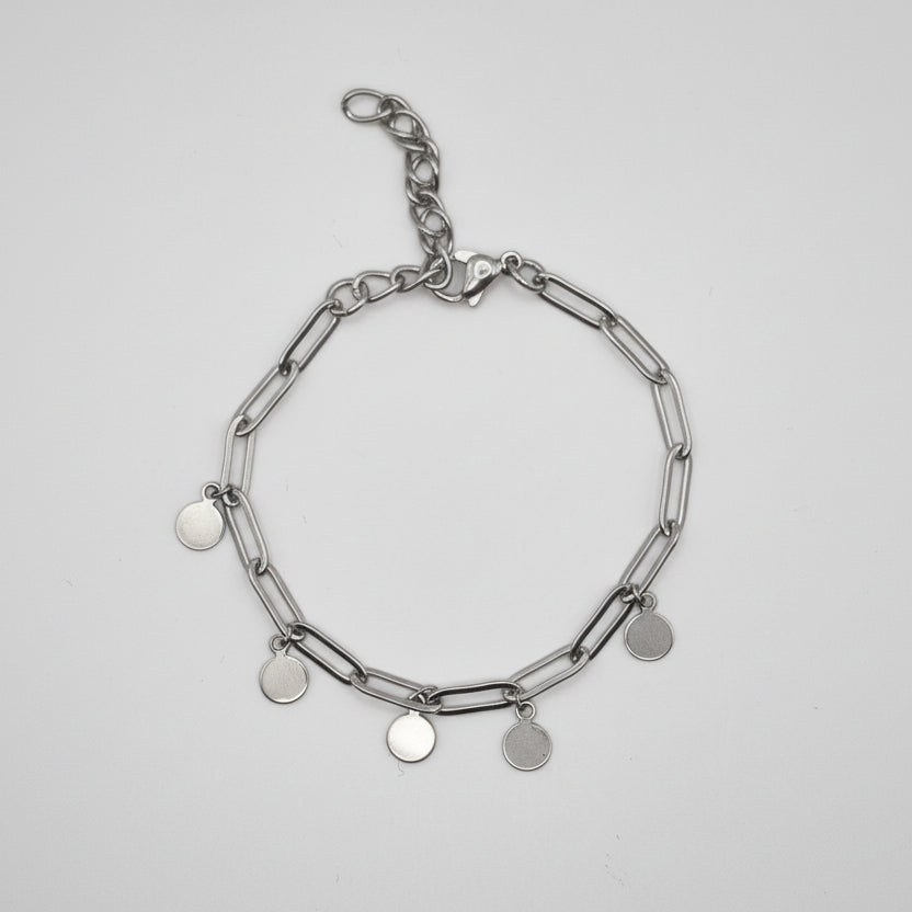 RVS amrband bedels met muntjes BY SANNE zilver